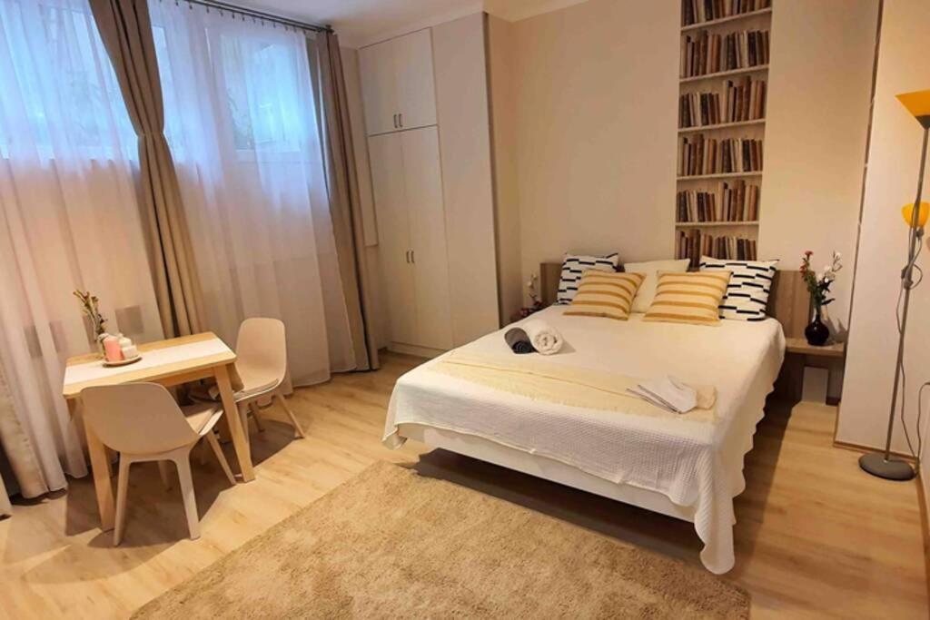Studio Flat In The Center Of بودابست المظهر الخارجي الصورة