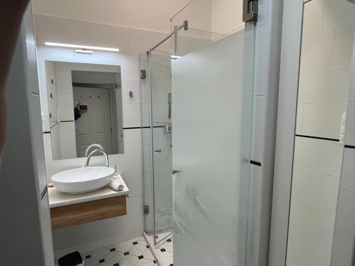 Studio Flat In The Center Of بودابست المظهر الخارجي الصورة
