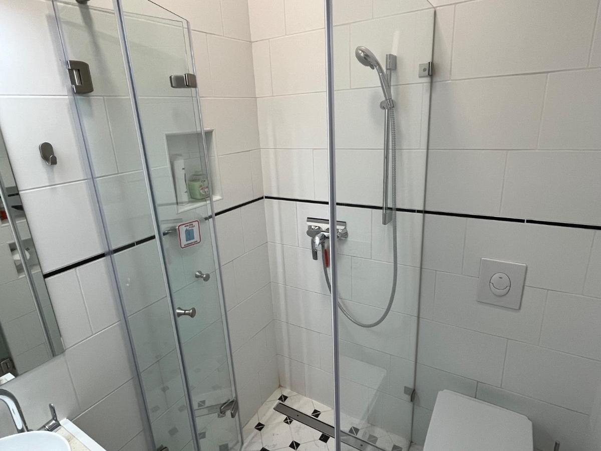 Studio Flat In The Center Of بودابست المظهر الخارجي الصورة